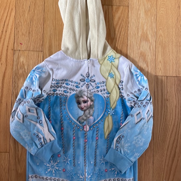 Size 4 footless onesie pajamas. Well loved condition. Super comfy. - Picture 7 of 10